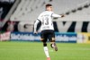 Lo Santos volta a entrar em campo pelo Corinthians depois de mais de dois anos