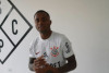 Corinthians deixa escapar numerao de Diego Palacios em sesso de fotos; confira