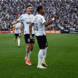 Corinthians bate marca histrica no Brasileiro em vitria sobre o Fluminense; confira