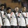 Jogadores do Corinthians recebem as faixas de campees paulistas