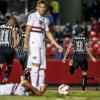Guerrero comemora o gol contra o So Paulo