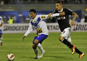 Jogadores do Corinthians culpam altitude pelo empate na estreia