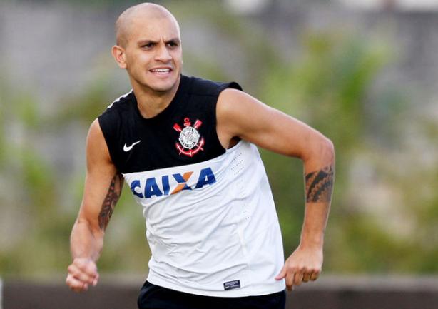 Fbio Santos acredita que Corinthians pode manter o elenco