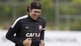 Cssio sorri durante um treino do Corinthians, no CT Joaquim Grava