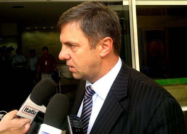 Paulo Schmitt explicou as denncias feitas ao Timo e ao Palmeiras
