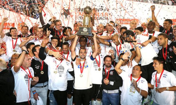 Em 2013, Corinthians foi campeo da Recopa e do Paulisto
