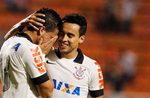 Luciano se emociona com o primeiro gol com a camisa do Corinthians