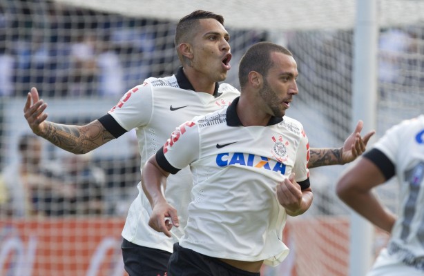 Guilherme comemorando gol do Corinthians contra o Flamengo