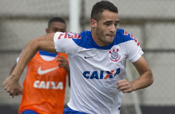 Renato Augusto voltou ao time do Corinthians