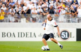 Rivellino marcou o primeiro gol no ultimo sbado
