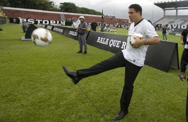 Time do Ronaldo vai hospedar o Corinthians