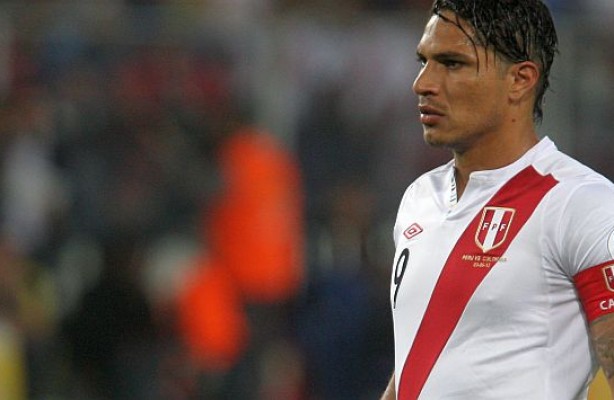 Guerrero foi expulso no amistoso do Peru