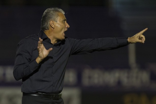 Ainda invicto no comando do Alvinegro, Tite chegou a terceira vitria consecutiva na Taa Libertadores