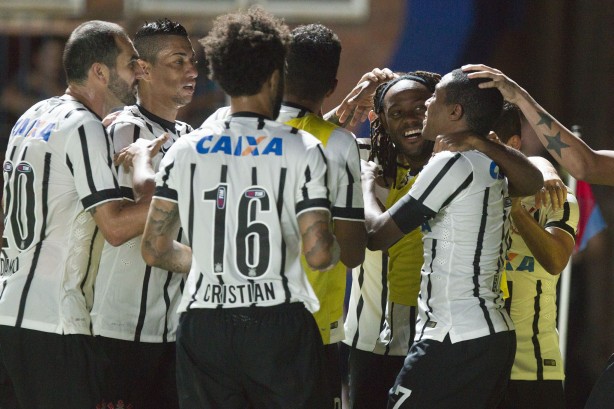 O Corinthians venceu o San Lorenzo com gol de Elias nessa quarta-feira