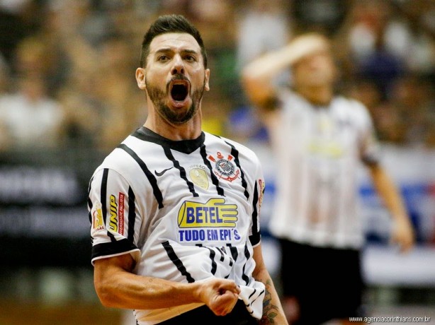Corinthians conta com Simi para superar o trauma das semifinais