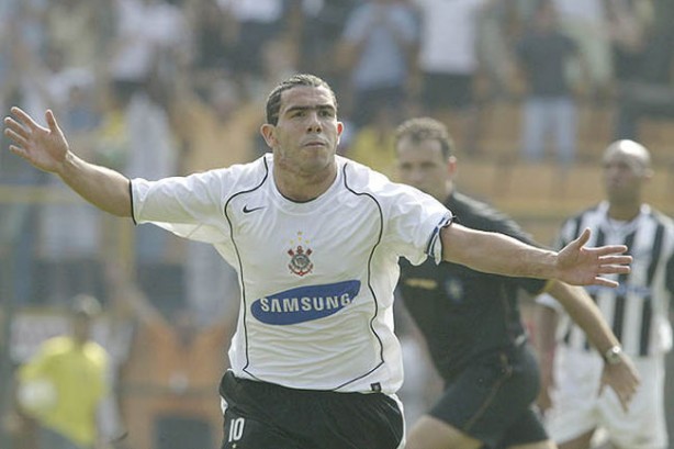 Tevez  um dos ex-Corinthians convocados para a Copa Amrica