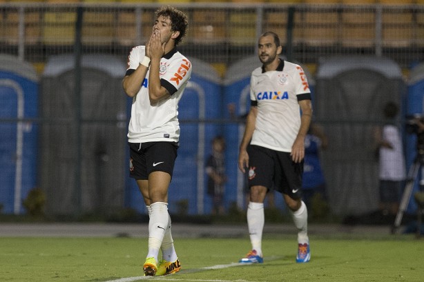 Contratado por 15 milhes, Pato no foi bem no Corinthians e acabou negociado