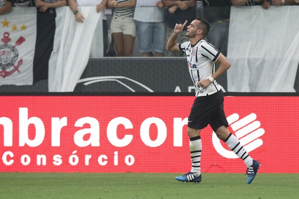 Renato Augusto fez o gol da classificao para as semifinais do Paulista