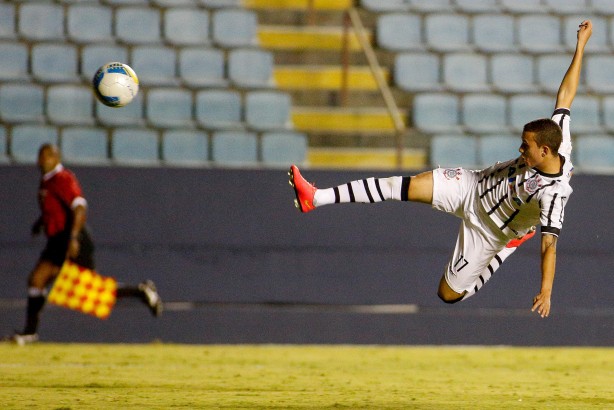 Gabriel Vasconcelos fez um gol no empate em 2 a 2 do Timo com o Coritiba