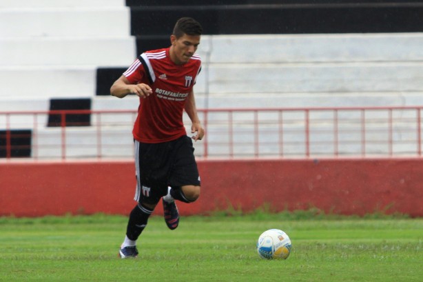 Isaac Prado pode estar na mira do Corinthians