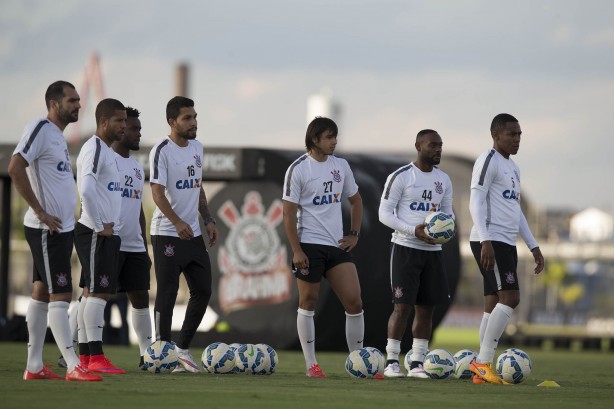 Corinthians treina todos os dias desta semana antes de enfrentar o Internacional