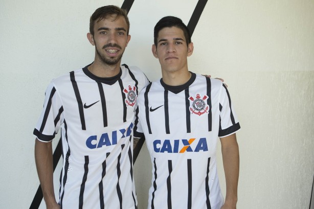 Matheus Vargas e Gustavo Viera so novidades no profissional do Corinthians