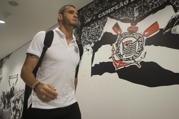 Renato Augusto confirmou interesse do Flamengo, mas garantiu que quer ficar no Timo
