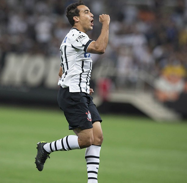 Com Jadson de volta, equipe do Corinthians est definida contra o Coritiba