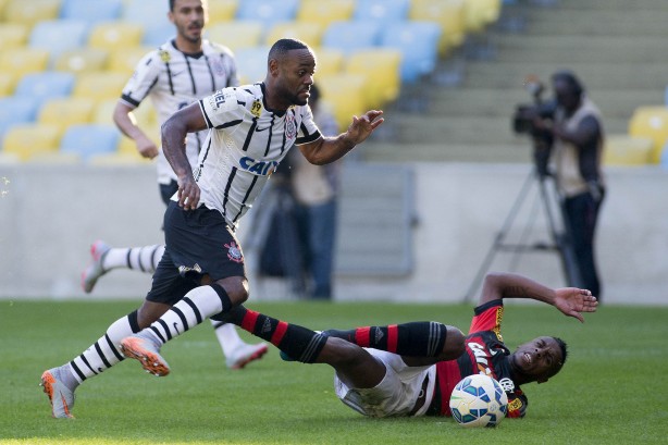 Vgner Love recebeu nota 2.3 da Fiel aps jogo contra o Flamengo