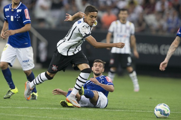 Matheus Pereira fez seu primeiro jogo oficial no Corinthians