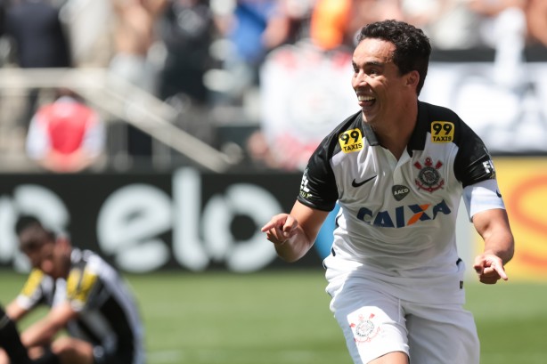 Corinthians chutou 14 vezes no gol do Santos