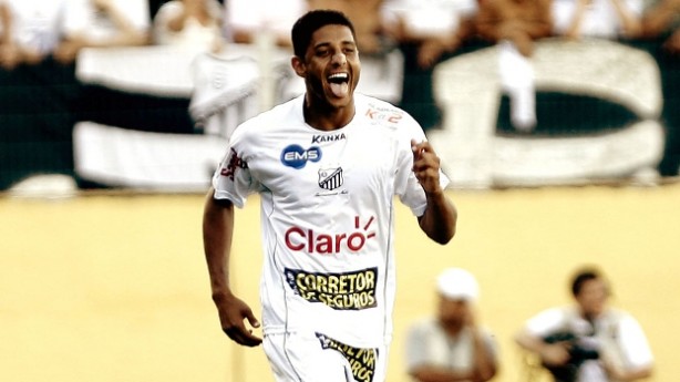 Lincom j pode estrear com a camisa do Corinthians