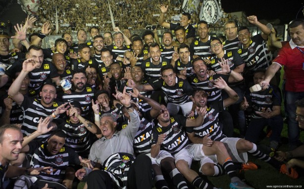 Corinthians vai comemorar e levantar a taa neste domingo em sua Arena