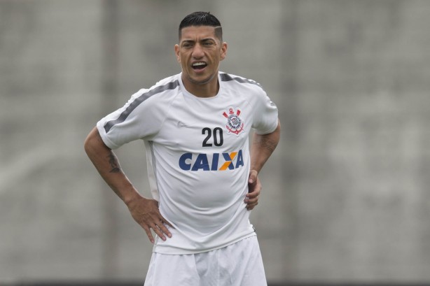 dolo da torcida corinthiana, Ralf quase acertou sua transferncia para o Fluminense