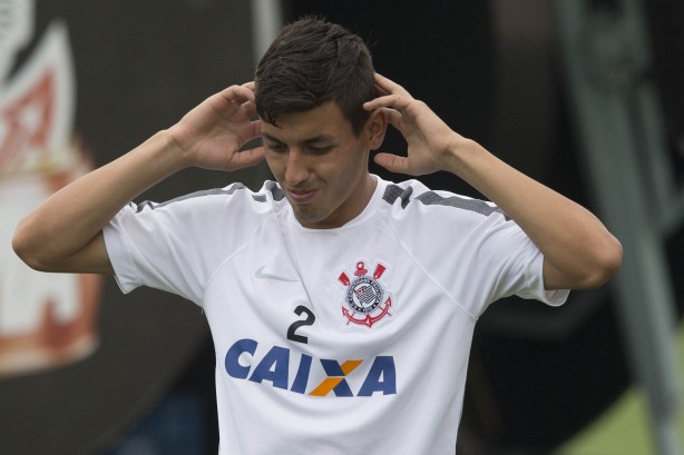 Marciel tem cinco jogos e um gol pelo time profissional do Corinthians