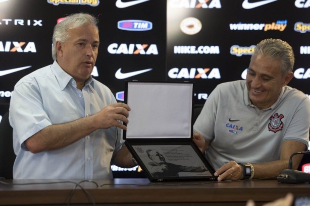 Tite completou 350 jogos no comando do Corinthians neste domingo