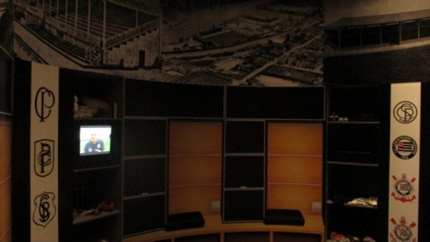 Ambiente similar ao vestirio da Arena foi instalado no Memorial do Parque So Jorge