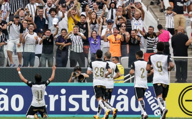 Corinthians atropelou Linense com dois gols de Romero