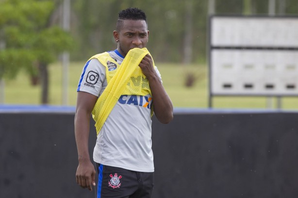 Aps ser dispensado pelo Corinthians, Willians  liberado pelo Cruzeiro
