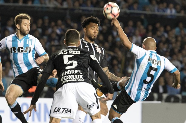 Corinthians empatou sem gols com Racing e foi eliminado da Sul-Americana