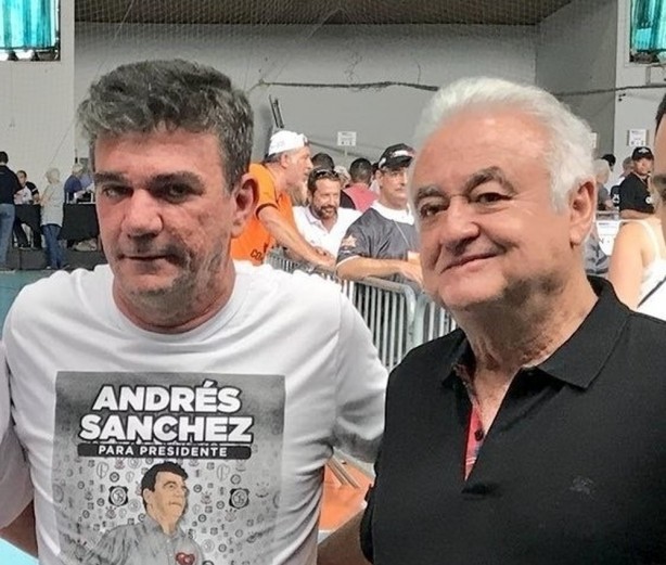 Andrs Sanchez, eleito, com Paulo Garcia, segundo colocado