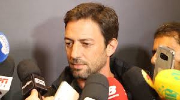 Dulio Monteiro Alves, diretor de futebol do Corinthians, falou sobre a ausncia de Fagner