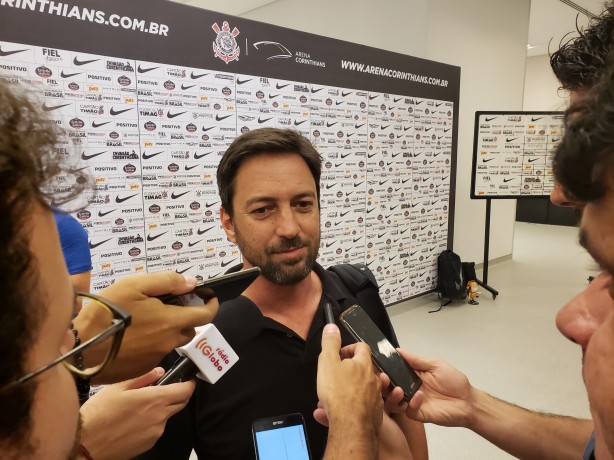 Duilio Monteiro Alves, diretor de futebol, falou em nome da diretoria na Arena Corinthians