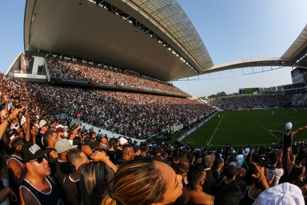Preo mdio dos ingressos da Arena Corinthians vem caindo ano aps ano