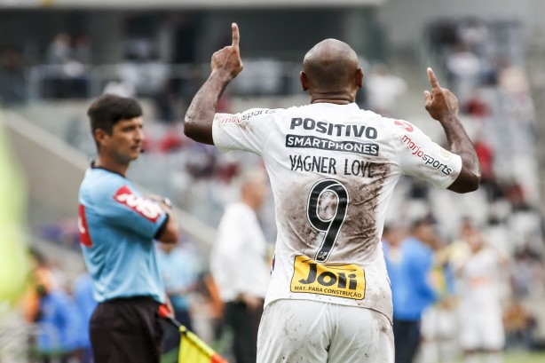 Vagner Love abriu caminho para vitria do Corinthians sobre Athletico