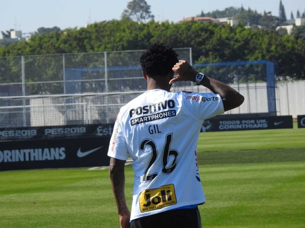 Gil vestir a camisa 26 neste retorno ao Corinthians