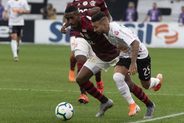 Corinthians jogou bem, mas ficou no empate com o Flamengo em Itaquera