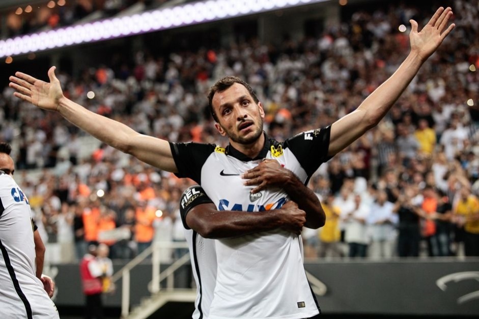 Edu Dracena defendeu o Corinthians na temporada de 2015
