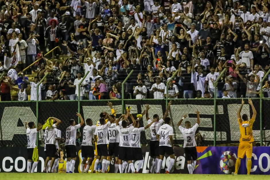 Corinthians agradece a populao de Franca por hospitalidade na Copinha