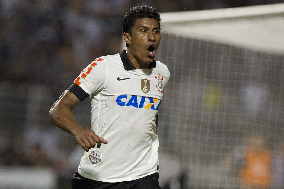 Segundo Roberto de Andrade, o Corinthians ir conversar "no momento" certo com Paulinho